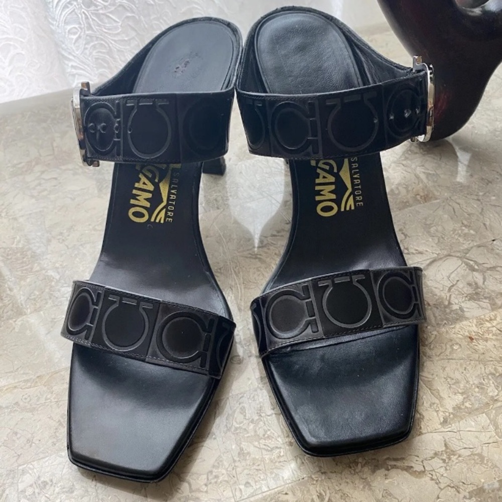 Salvatore Farragamo Slides Black Embossed Logo Leather size 7.5, Heel 3” Rare